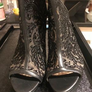SEXY 5 inch Boot-Heels With The Toes Out!